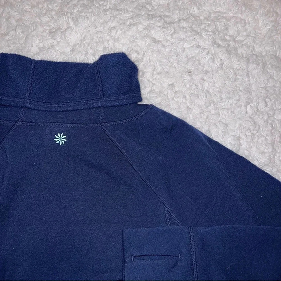 Athleta Mock Neck Pullover Crewneck Running Shirt Size Small Navy - Picture 1 of 6